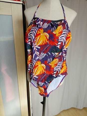 Très joli maillot de bain une pièce femme T 44