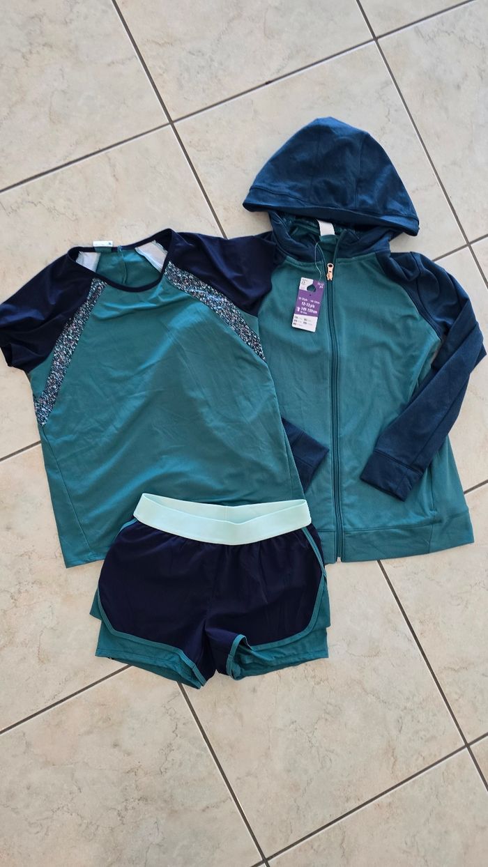 🩷😍 Ensemble de sport, sweat zippé, teeshirt mc et short 12/13ans fille 🩷