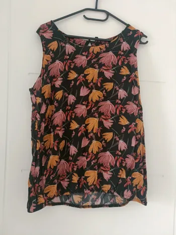 Haut taille 44
