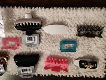 Lot de plus de14 pinces et barettes