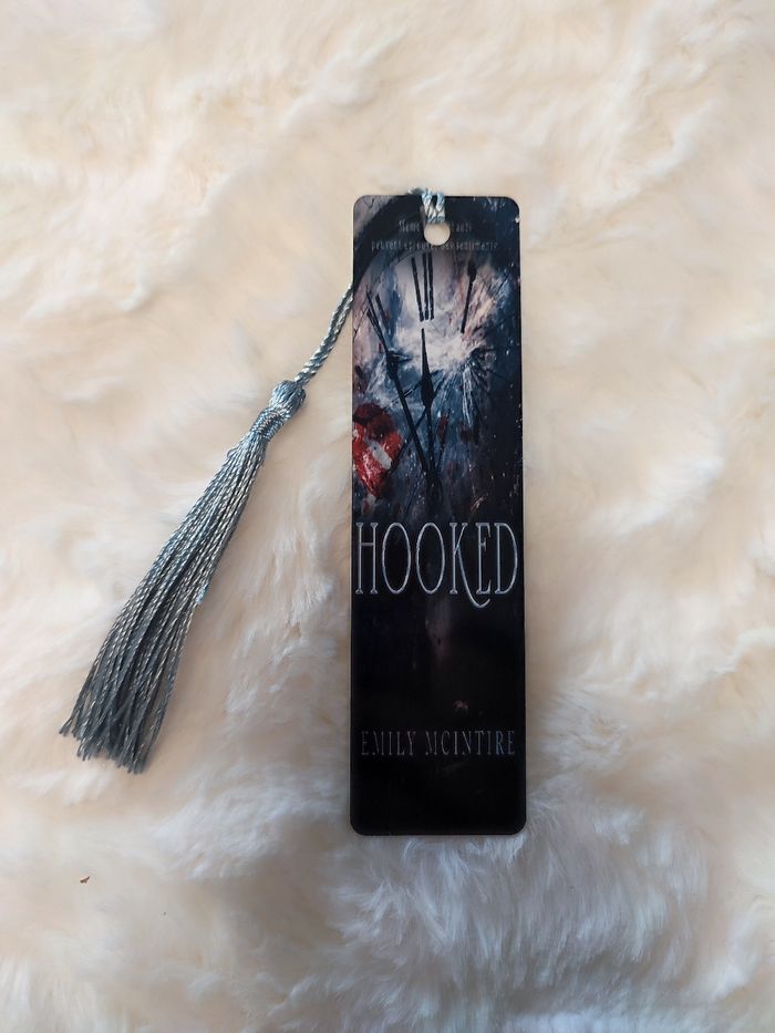 Marque page Hooked Métallique 12.1*3.3 cm