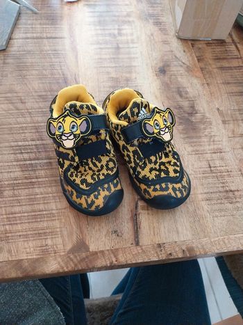 Basket adidas roi lion 26