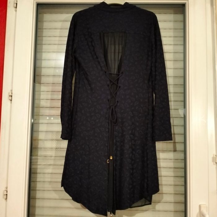 Gilet avec des détails de dentelle en très bon état - photo numéro 2