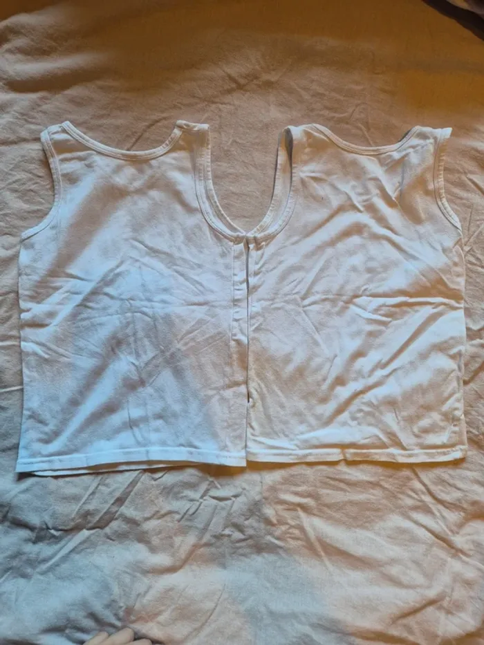 Lot 2 débardeurs blanc - photo numéro 2
