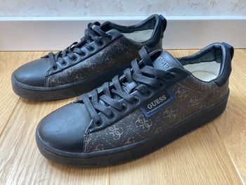 Baskets Guess