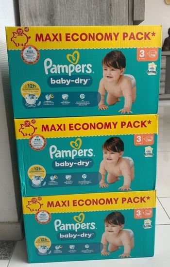 3 cartons de couches Pampers taille 3