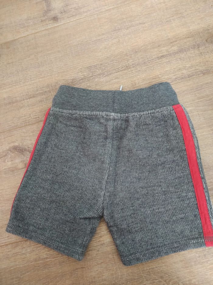 Short 2 ans - photo numéro 2