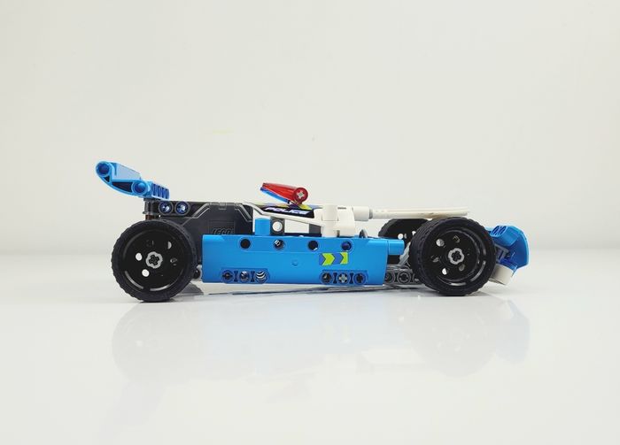 2 sets Lego Technic - pick up + voiture de police - rèf. 42090 et 42091 - photo numéro 6