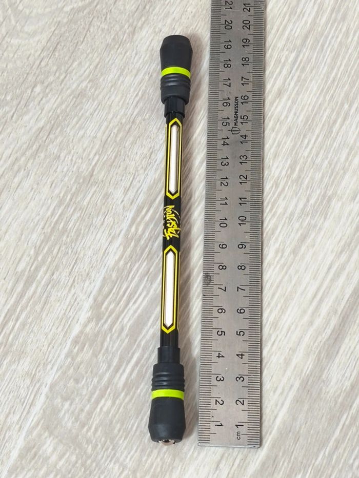 Stylo rotatif anti stress twirling - photo numéro 5