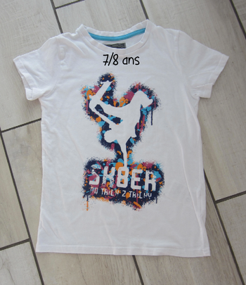 Tee shirt 7/8 ans
