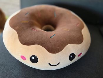 Peluche donuts King jouet