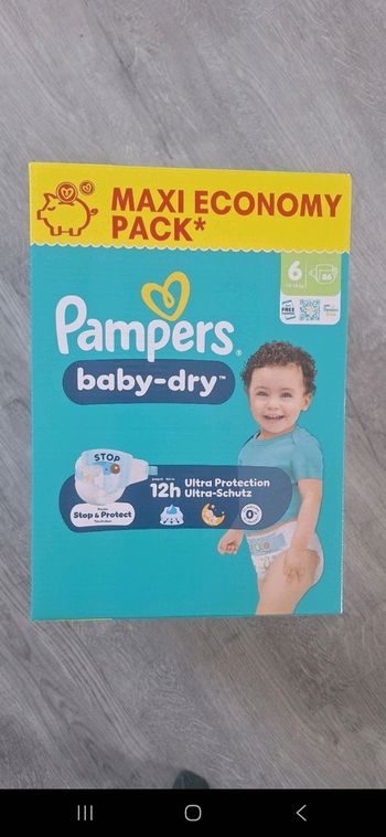 Paquet de couches pampers taille 6 neuf