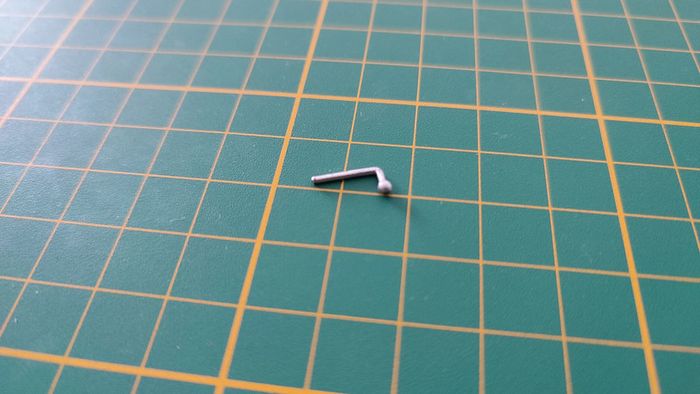 Charnière de pare-soleil 65C n°65 Renault R8 Gordini 1/8 1/8ème Eaglemoss collections #A67