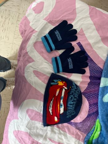Bonnet et gant cars