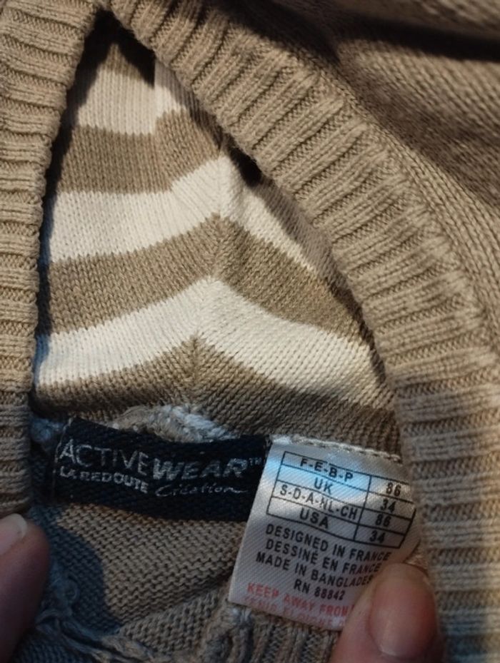 Pull a capuche - photo numéro 2