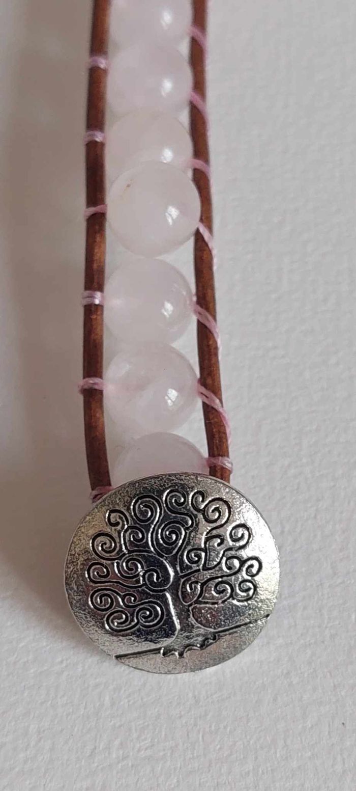 Joli bracelet cuir perles rondes quartz rose + breloque arbre neuf - photo numéro 5
