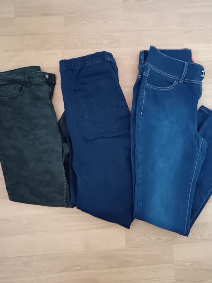Lot de 2 jeans et 1 jegging taille 40
