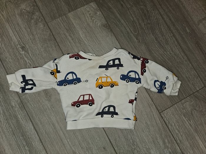 Lot Vêtement pull body pyjama 9 mois
