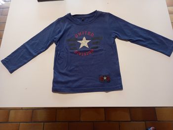 Pull manches longues.