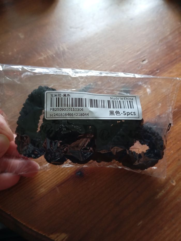 Élastique cheveux. - photo numéro 2