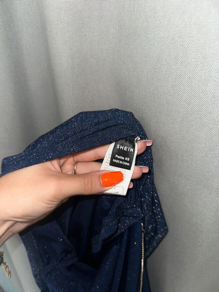 Robe dos nu shein bleu XS - photo numéro 5