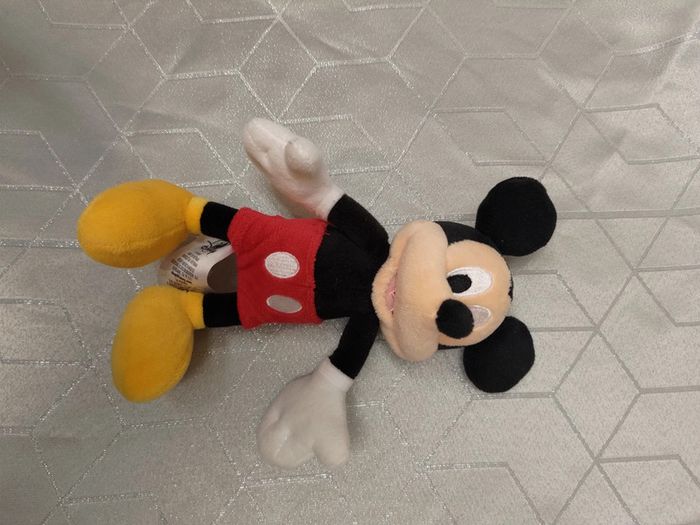 Peluche Mickey Mouse "Jeune" - Officielle Disney Store - photo numéro 5