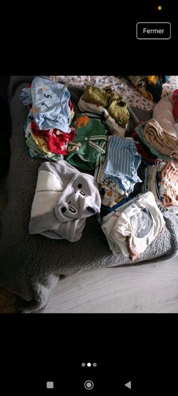 Deux lots de vêtements 24 mois