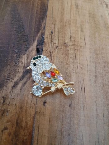 Broche petit oiseau strass