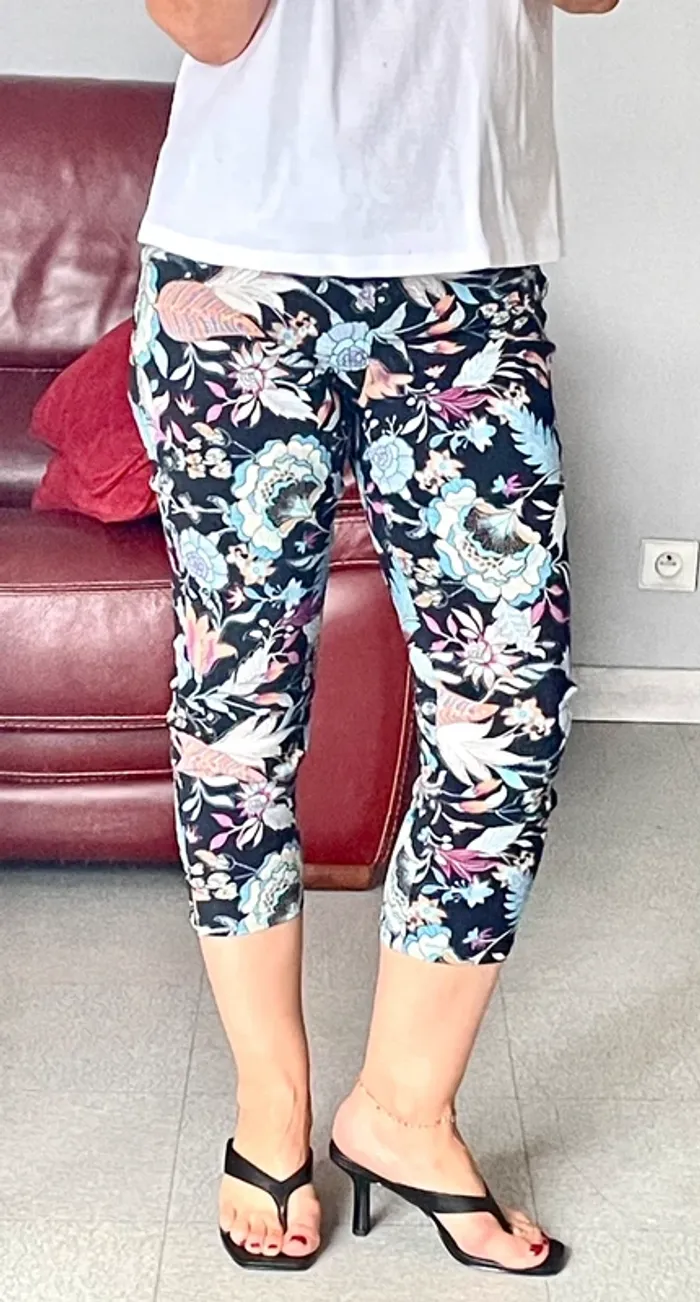 Pantalon à motif floral . - photo numéro 4