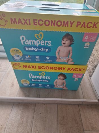 Couche T4 Pampers