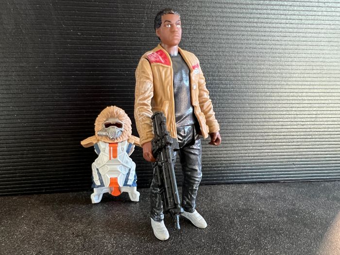 Finn Figurine Star Wars 11cm Le Reveil de la Force - photo numéro 2