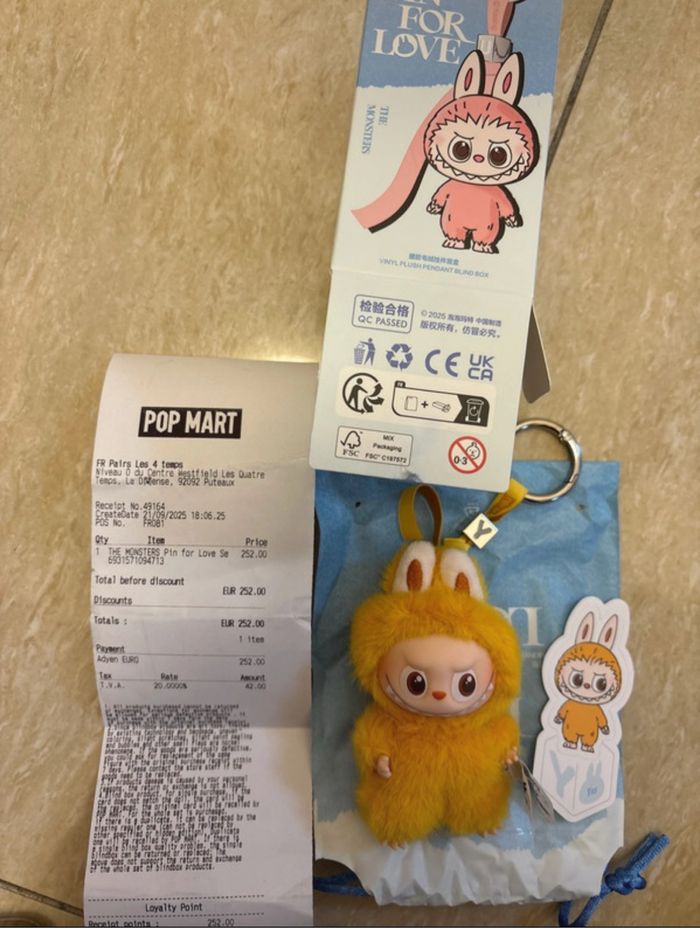 Labubu pin for love lettre Y