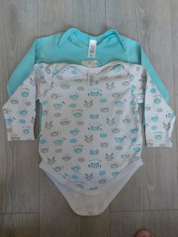 Lot de 2 bodies H&M taille 24 mois (86 cm)