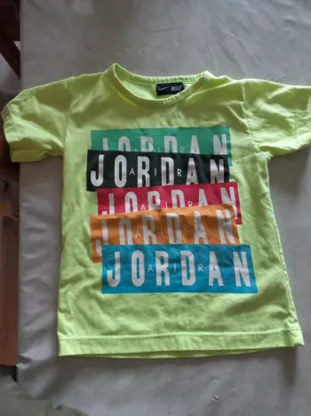 Tee-shirt taille 4 ans