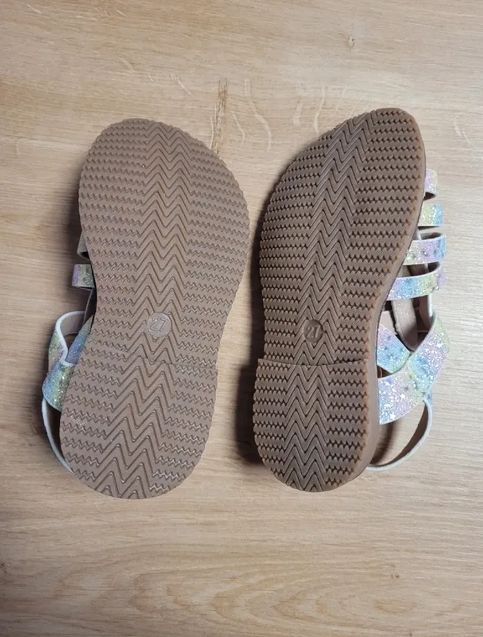 Sandales fille pailletées multicolores neuves 27 - photo numéro 6