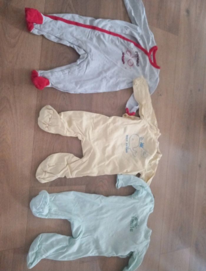Lot vêtements garçon 9 mois - photo numéro 2