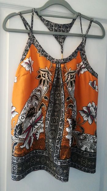 Débardeur fines bretelles T. 34