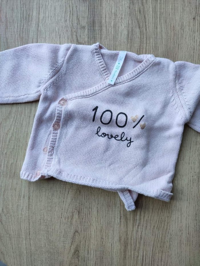 Taille 1 mois : un bodies et un gilet - photo numéro 2