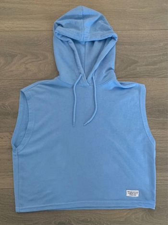 T-shirt à capuche et sans manche - photo numéro 4