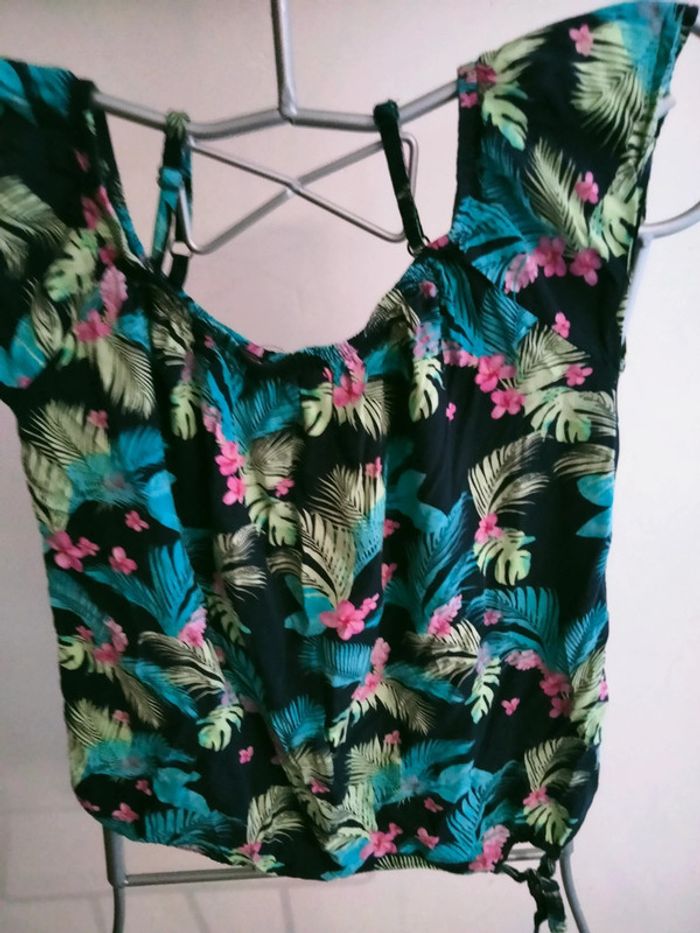 Haut fleurie Gémo taille 14 ans - photo numéro 2