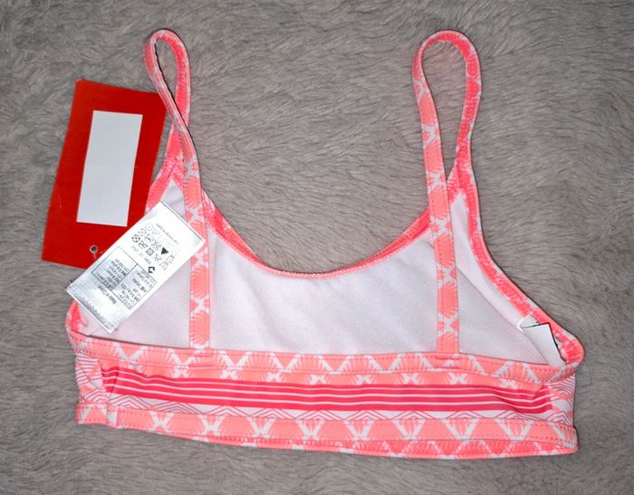 Haut de bikini 8/9 ans - photo numéro 2