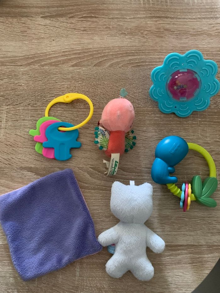 Lot de jouets bébé - photo numéro 10