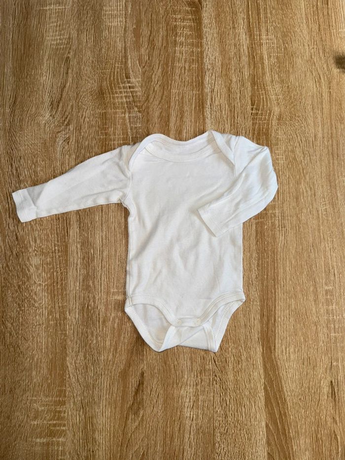Lot de 2 bodies 3 mois - photo numéro 3