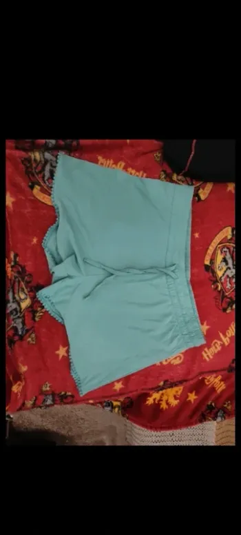 Short bleu