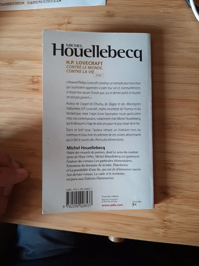Livre "H. P. Lovecraft, contre le monde, contre la vie", de Houellebecq - photo numéro 2