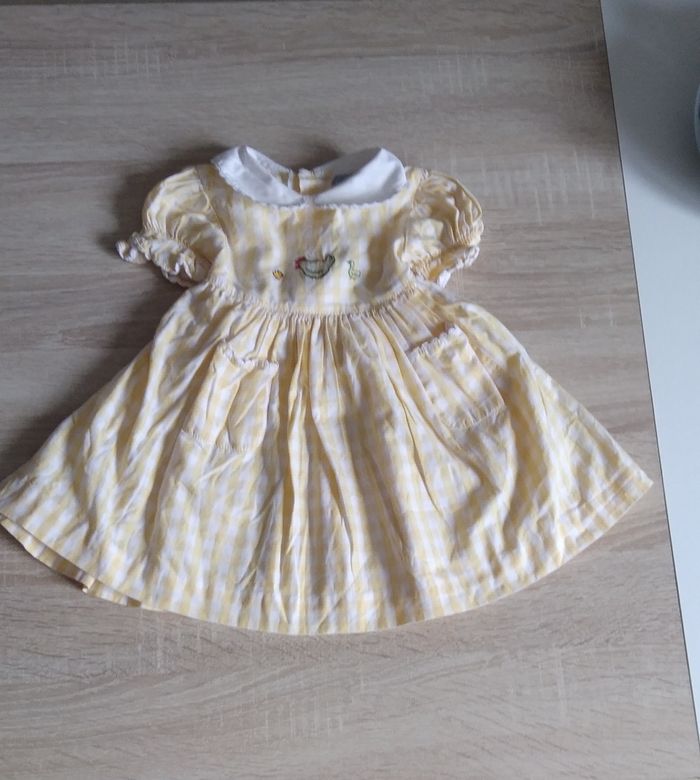 Robe manche courte et col claudine