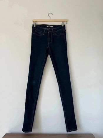 Superbe Jean Levi's 711 Skinny, taille W24 L32, en excellent état !