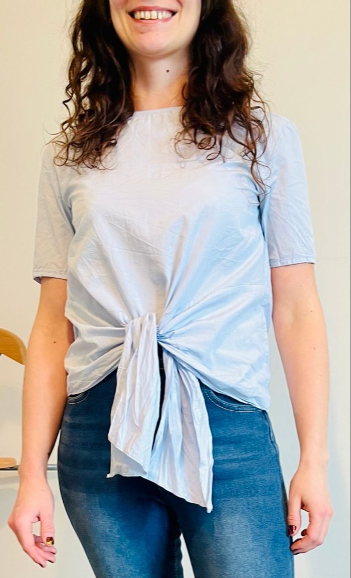 Top bleu clair Promod avec lien à nouer - Taille 34 - Très bon état - photo numéro 1