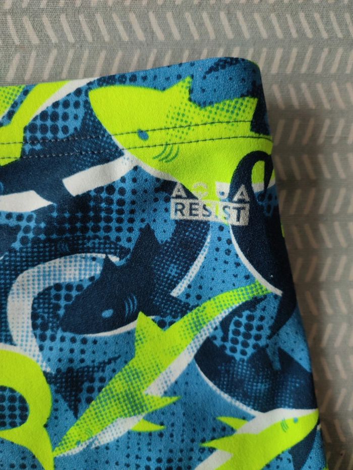 Maillot boxer de bain garçon, motif requin
Taille 12 ans marque Nabaiji ( Decathlon ). - photo numéro 6