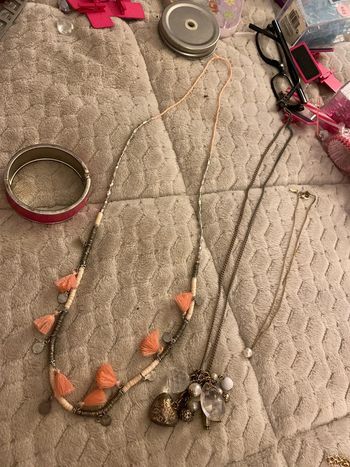Lot de bijoux